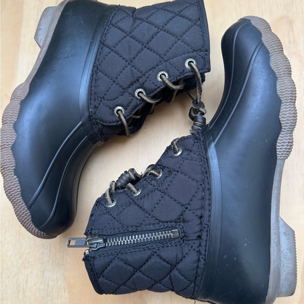 Sperry Saltwater Quilted Duck Boot Womens Size 5.5 Pre-owned. - Picture 4 of 6